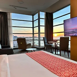 Hotel 7 Suria